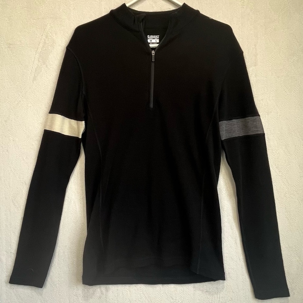 GIANT Wool Quarter Zip Pullover Sz Medium Cycling Biking Outdoors Cold Weather